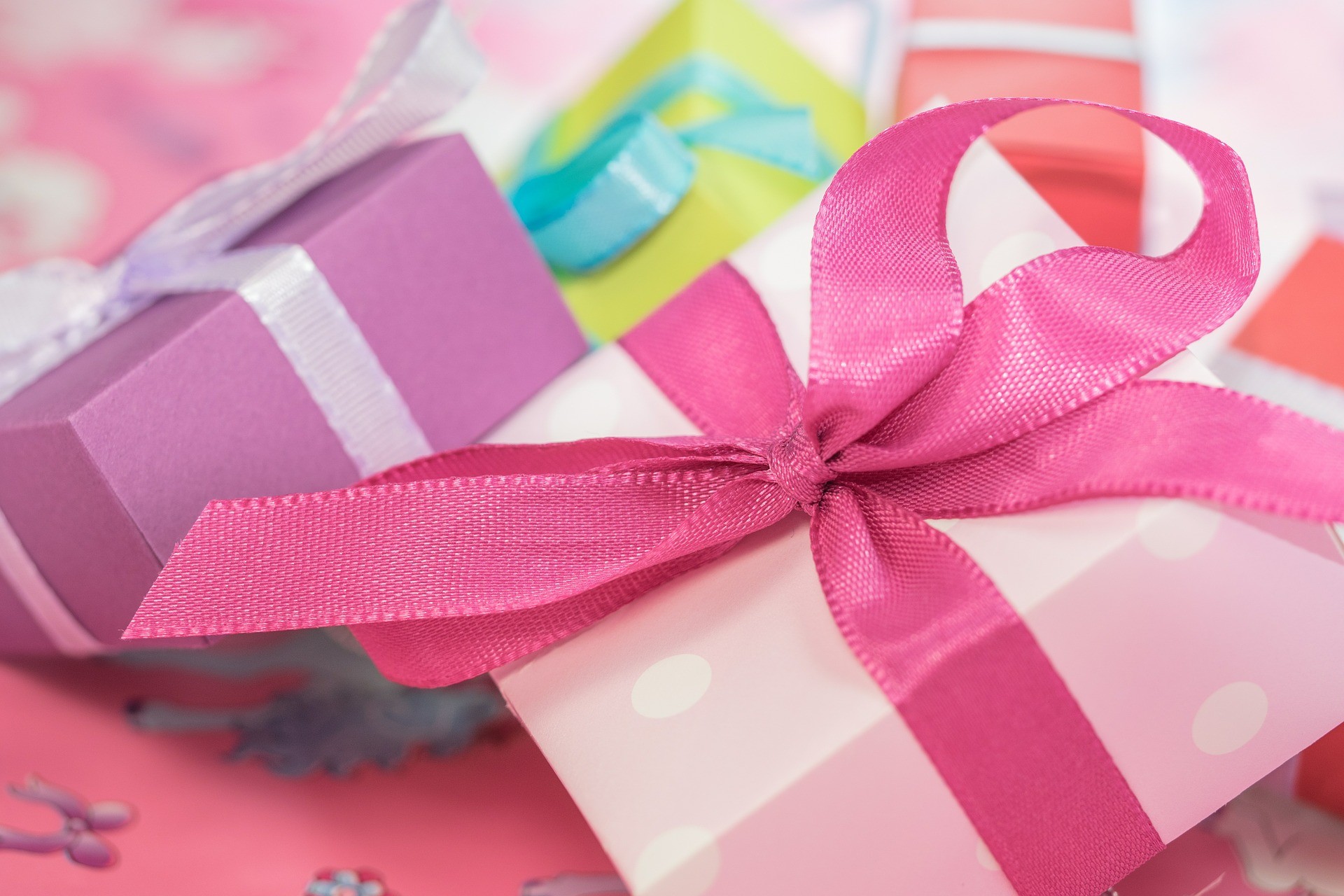 Office Gift Exchange, Where to Start?, Memorable Gifts Blog